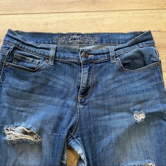 WAX jean distressed medium wash medium rise skinny jeans, size 9 - Picture 11 of 13